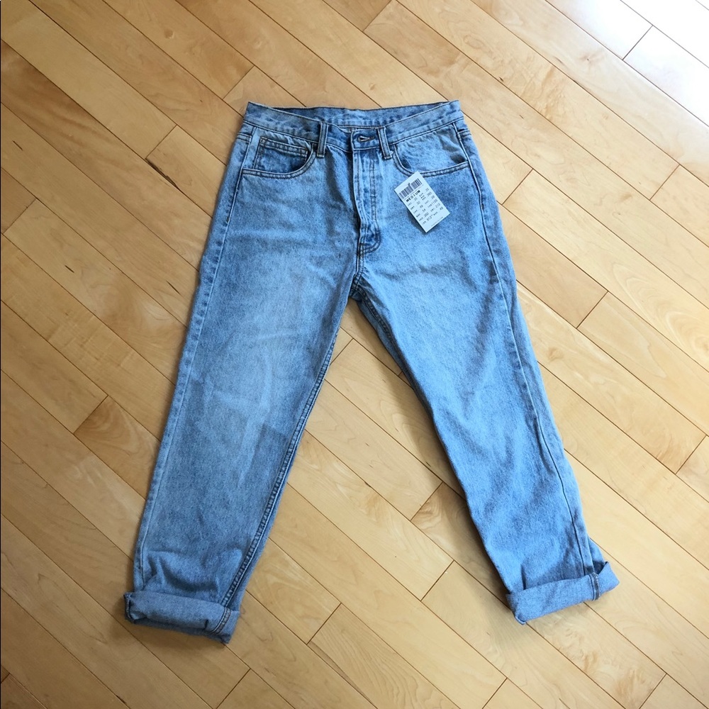 Brandy Melville Danny Light Wash Jeans